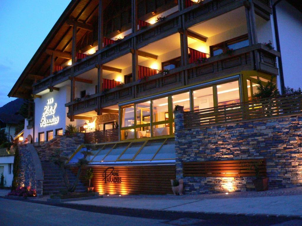 Hotel Paradies Marling Exteriör bild